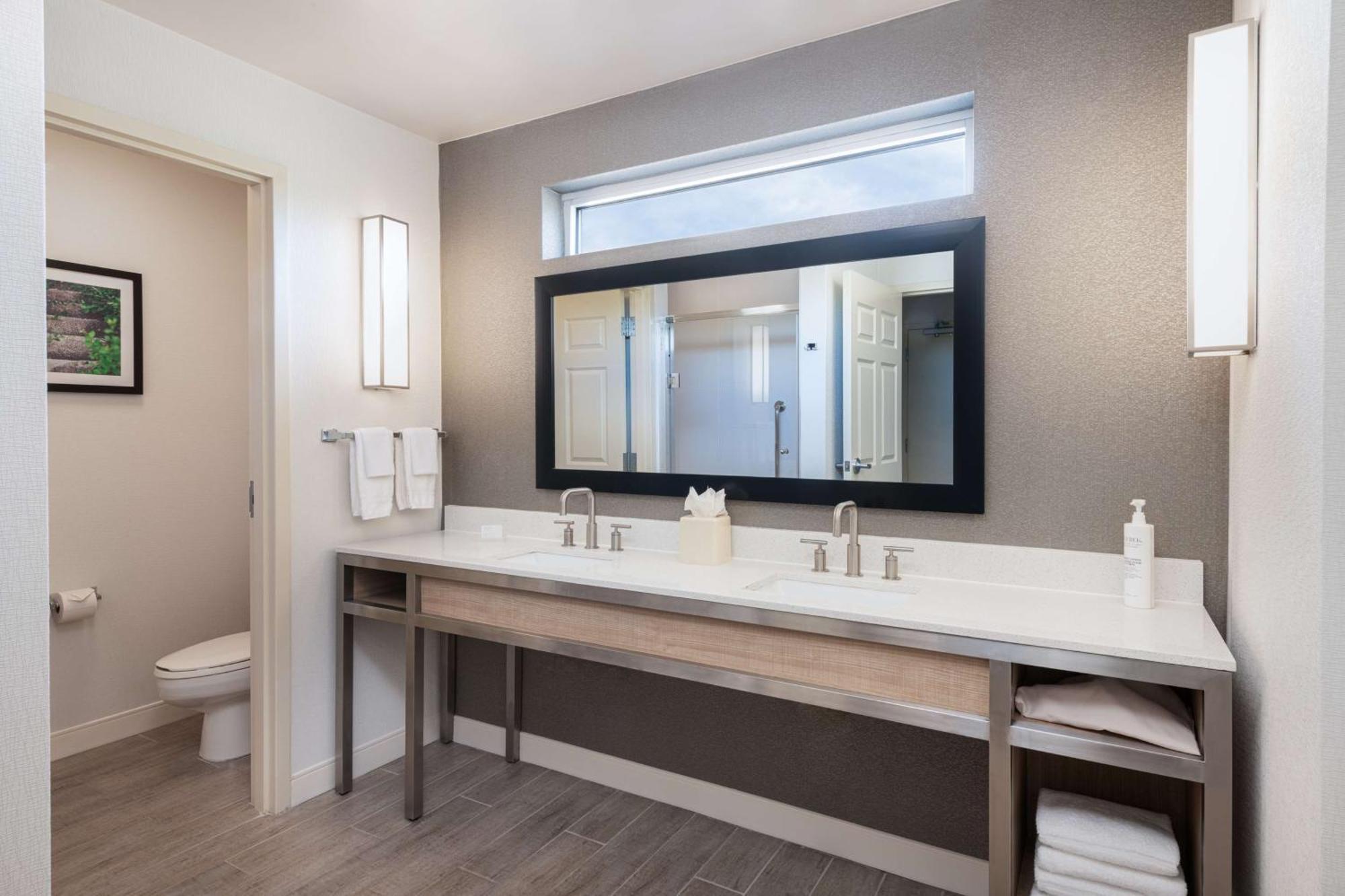 Hilton Garden Inn Saint Charles Buitenkant foto