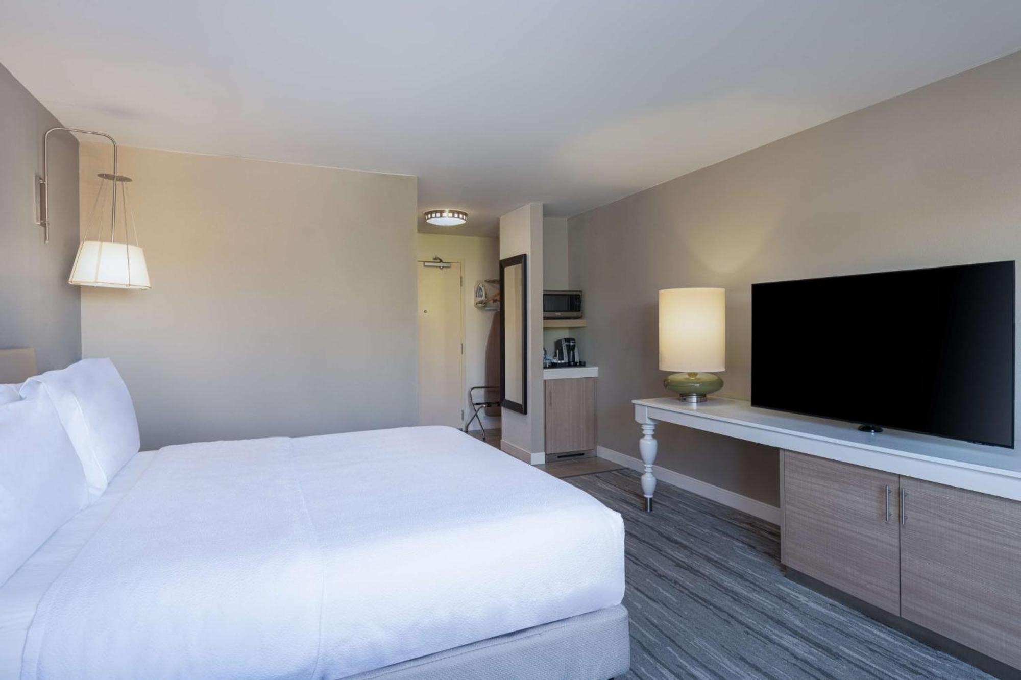 Hilton Garden Inn Saint Charles Buitenkant foto