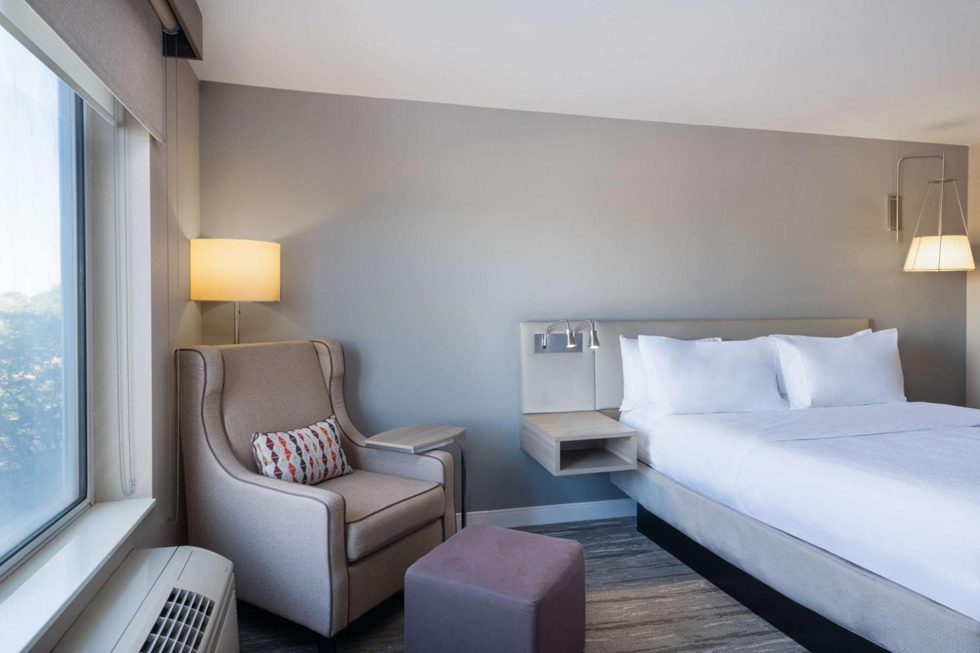 Hilton Garden Inn Saint Charles Buitenkant foto