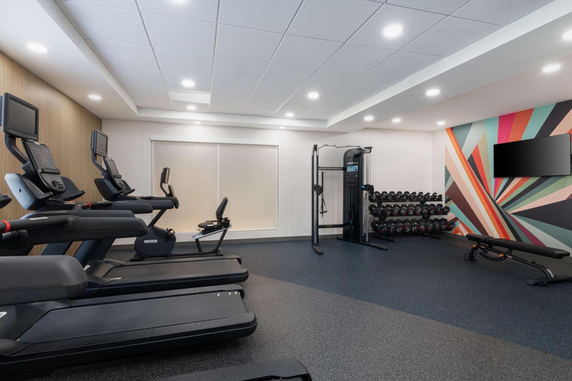 Hilton Garden Inn Saint Charles Buitenkant foto